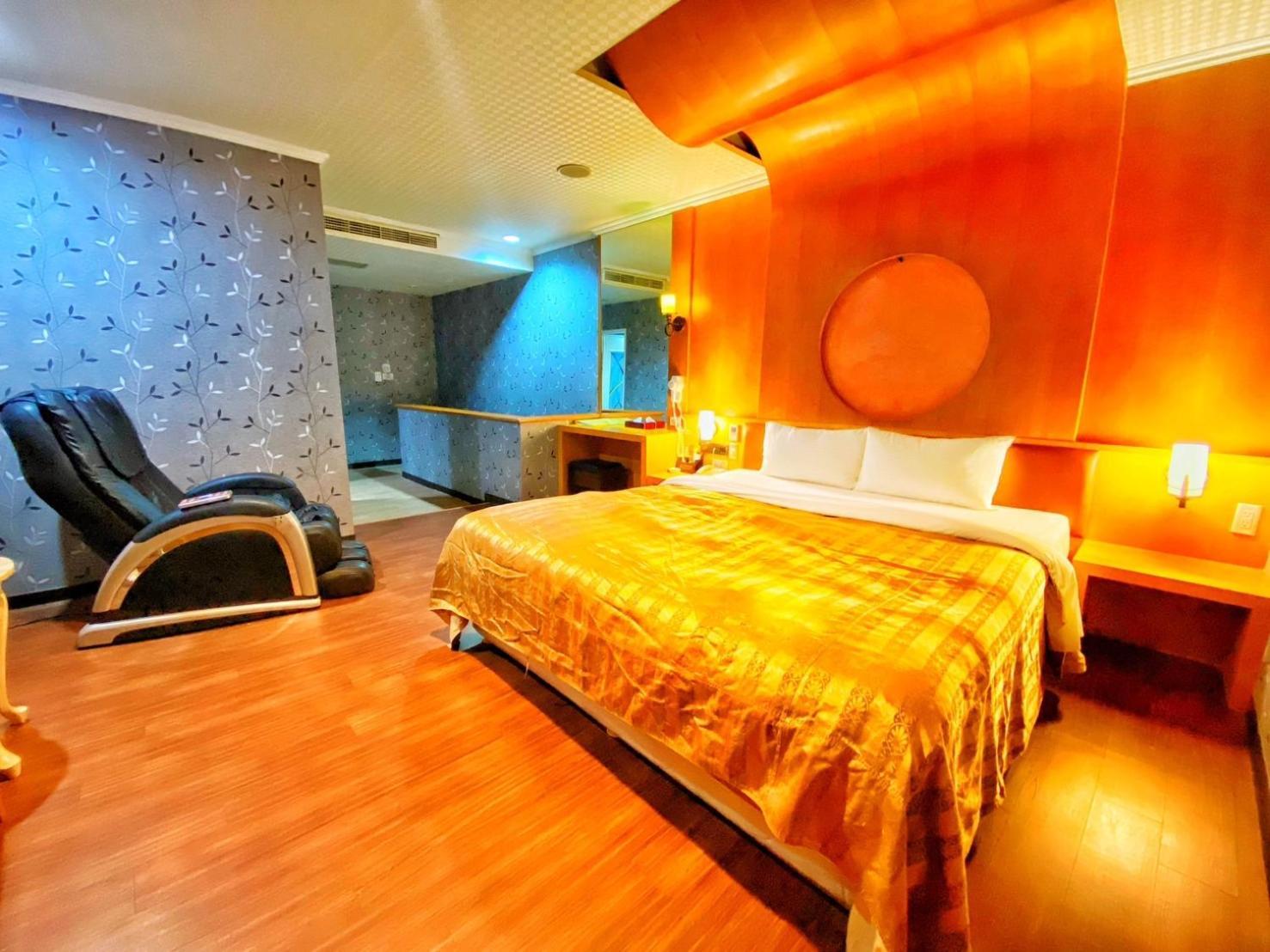 Hua Xiang Motel - Nanzih Kaohsiung Exterior photo